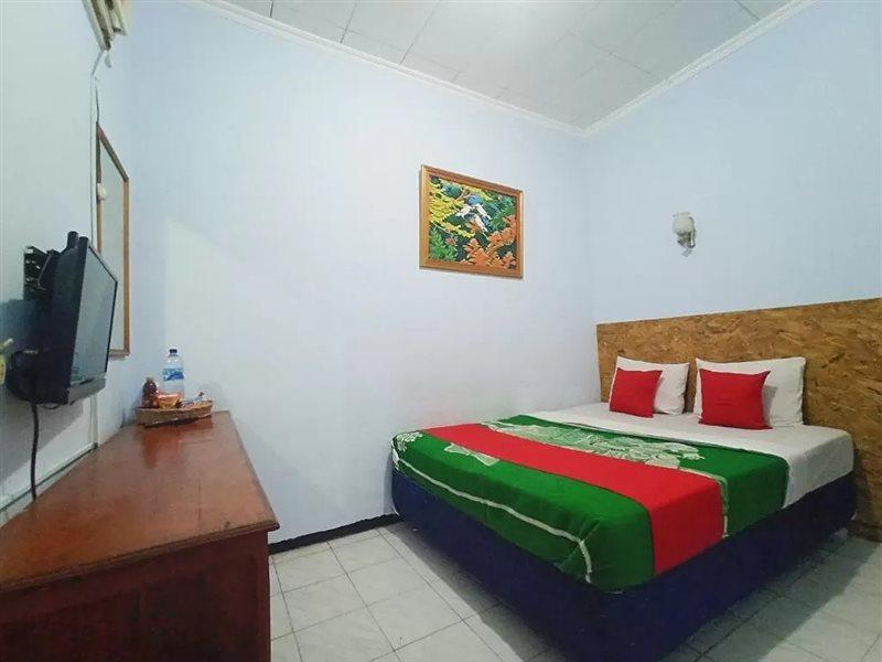 Hotel Palem 2 Syariah Malang Redpartner Exterior foto