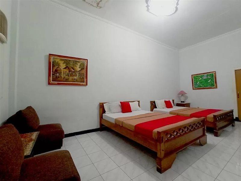 Hotel Palem 2 Syariah Malang Redpartner Exterior foto