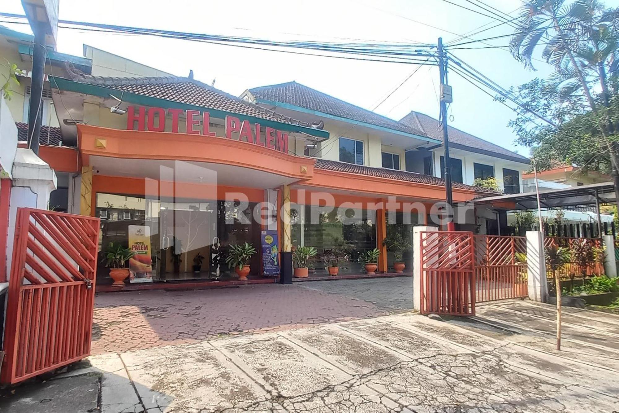 Hotel Palem 2 Syariah Malang Redpartner Exterior foto